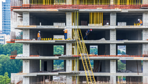 Le secteur de la construction connaît un début d’année marqué par une reprise modérée, portée par une augmentation des travaux de rénovation et d’entretien. Tandis que la production affiche une légère croissance, les acteurs du milieu s’inquiètent des défis futurs, [&hellip;]